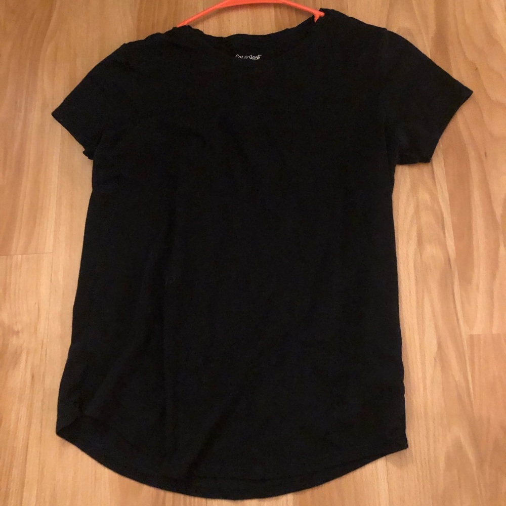 black tee